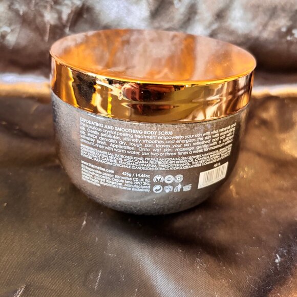 Hermetise Exfoliating Body Scrub - 2 AVAIL - Picture 2 of 2